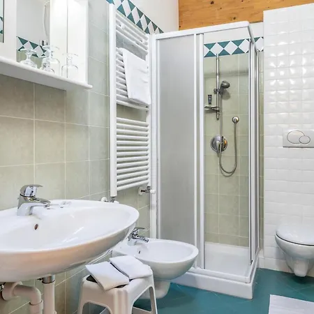 Hotel Monclassico Otel 3*